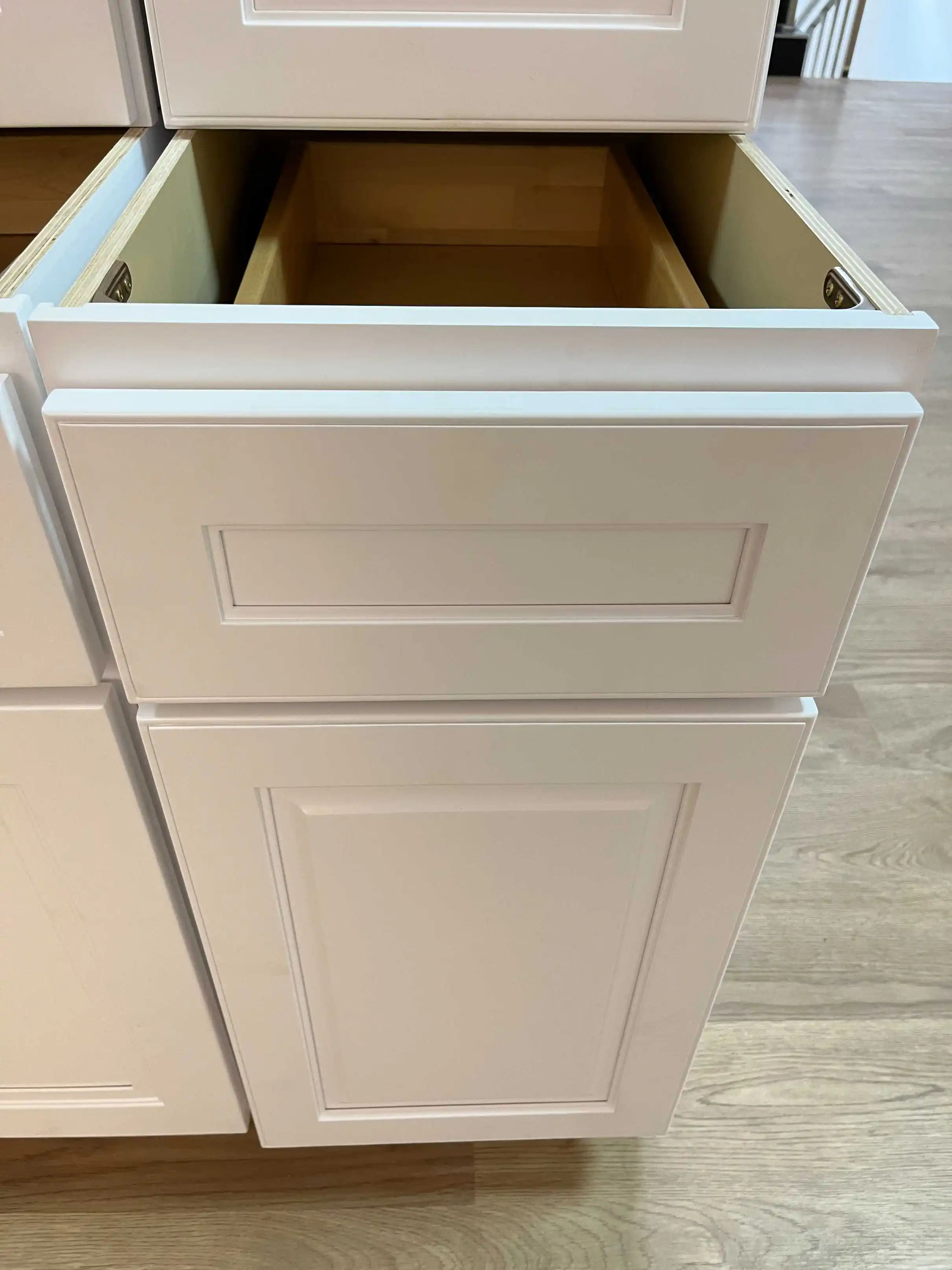 Vietnam Factory Direct High Quality Modern Design Wooden MDF RTA Modular Kitchen Cabinets Complete Sets