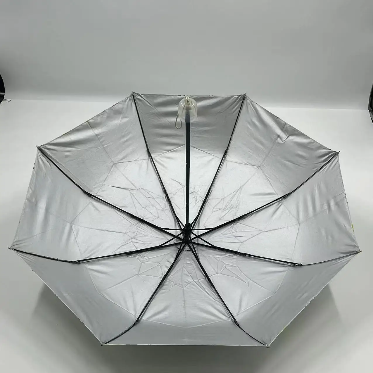 China Customised Manual Windproof 3-Fold Sier UV Full-Color Printed Umbrella Classic Mini Golf Design for Adults Custom Logo