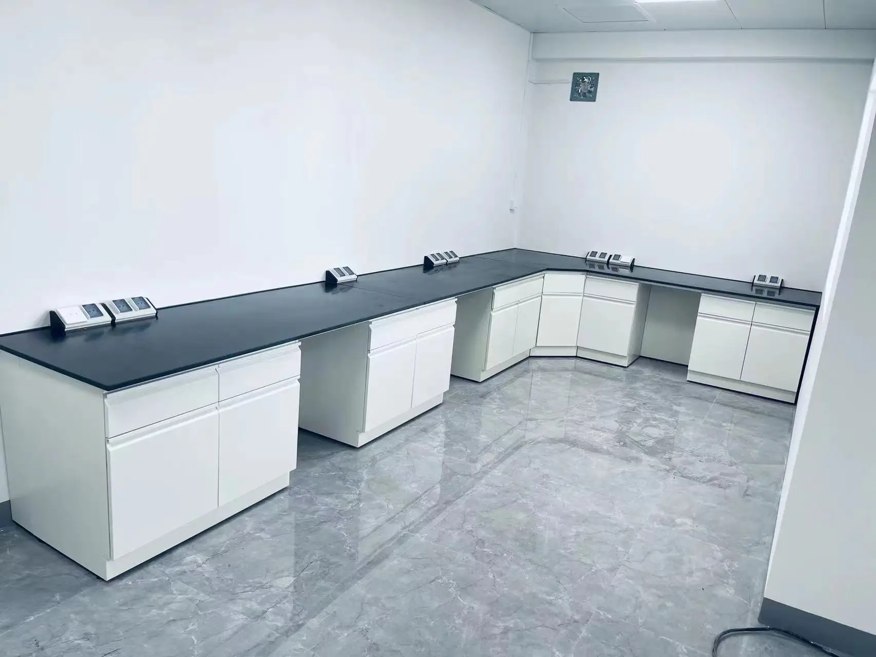 Medical Laboratory Workbench Chemical Furniture Table With Mobile Cabinet Storage