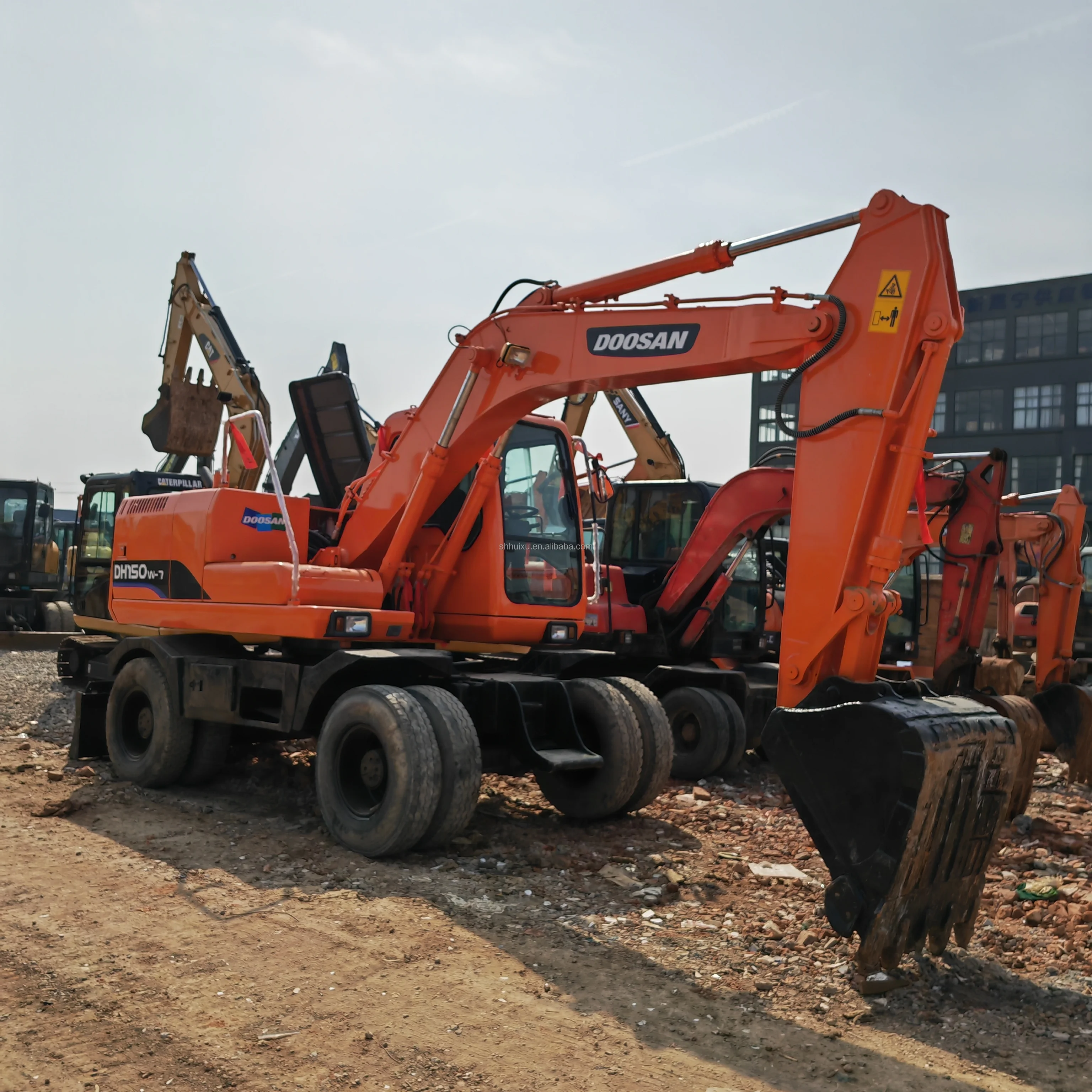 90 new Wheeled excavator second hand DOOSAN DH150W-7 Cheap 4-wheeled used digger DOOSAN DH150W-7