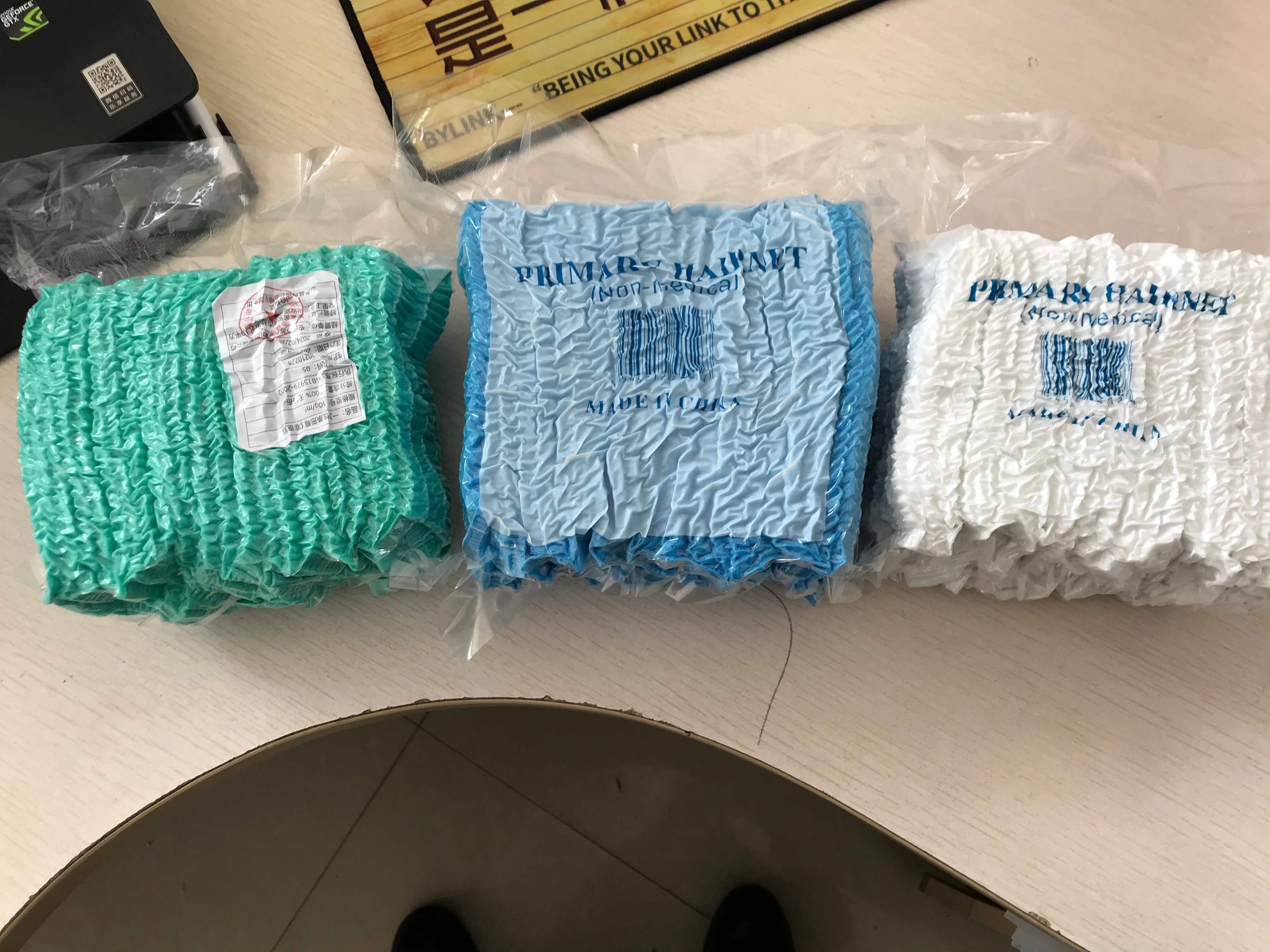 Высококачественная дешевая цветная шапка для волос, синяя, белая, красная, зеленая, черная сетка для волос