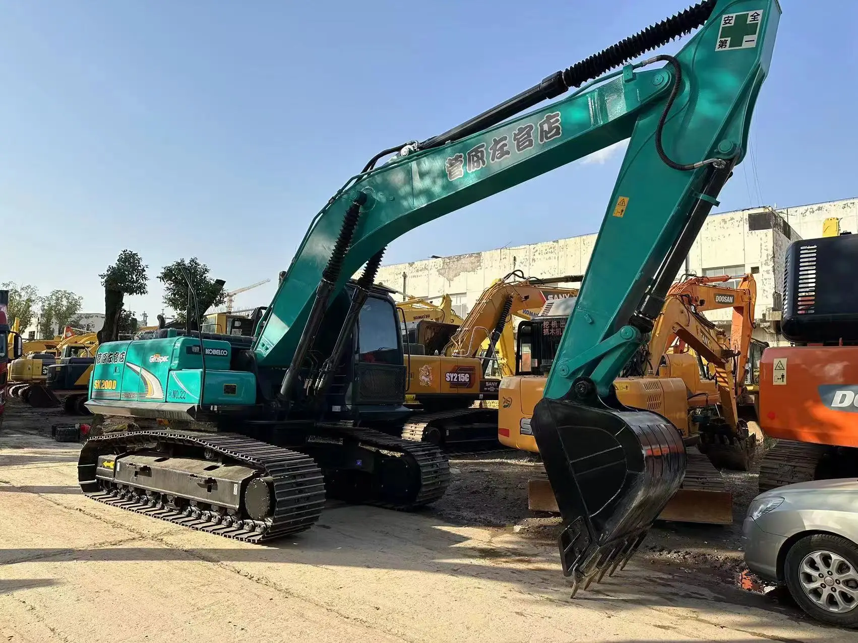 China supplied Used Kobelco 200 excavators  Original 20ton used Kobelco SK200 excavator with Simple Operation for sale