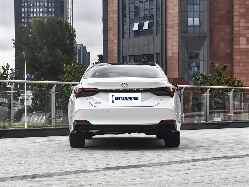 Toyota-ta Avalon 2024 2 5 л E-CVT ограниченный 185Ps кожаный гибридный седан