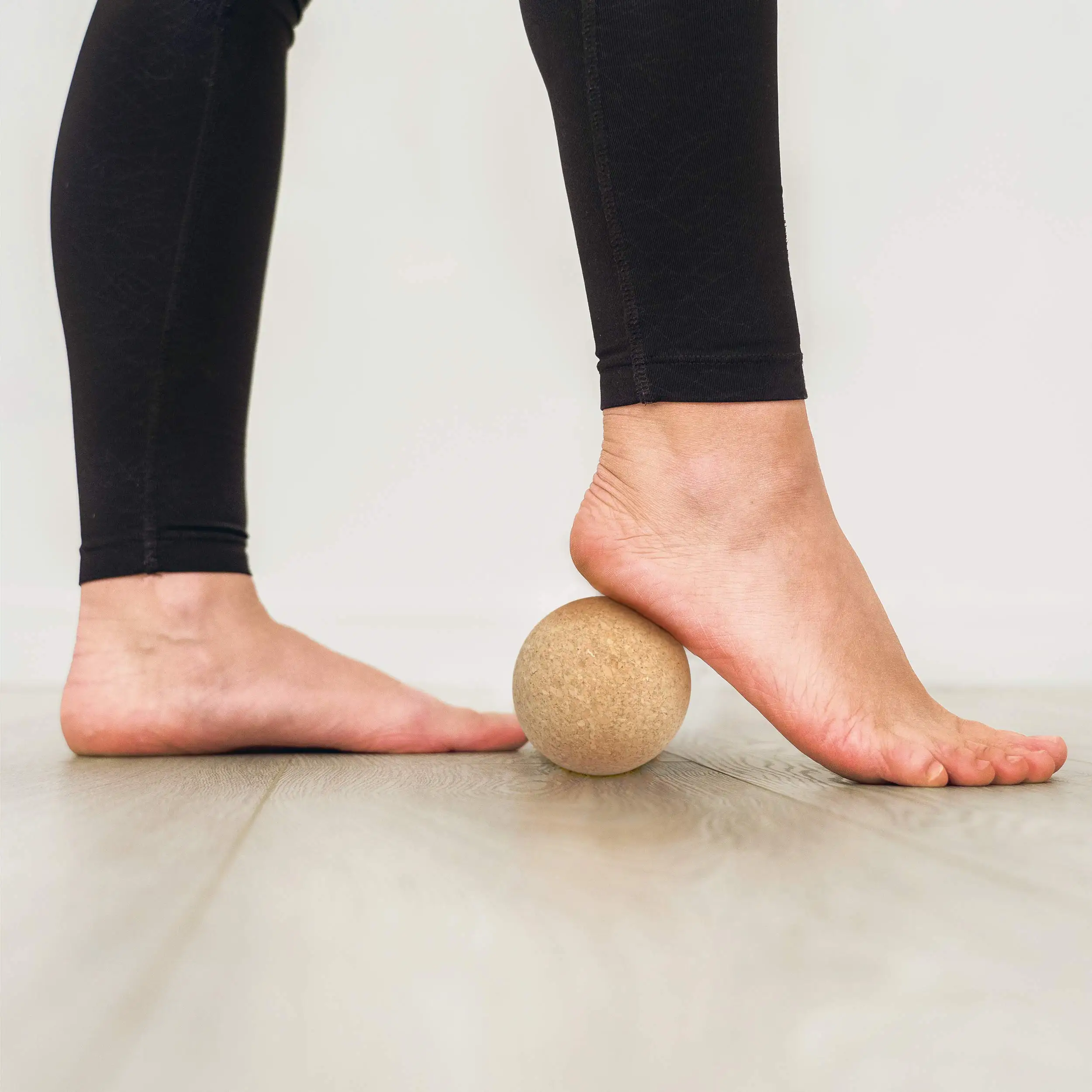 Custom Eco-friendly 100% Natural Wooden Yoga Cork Massage Ball