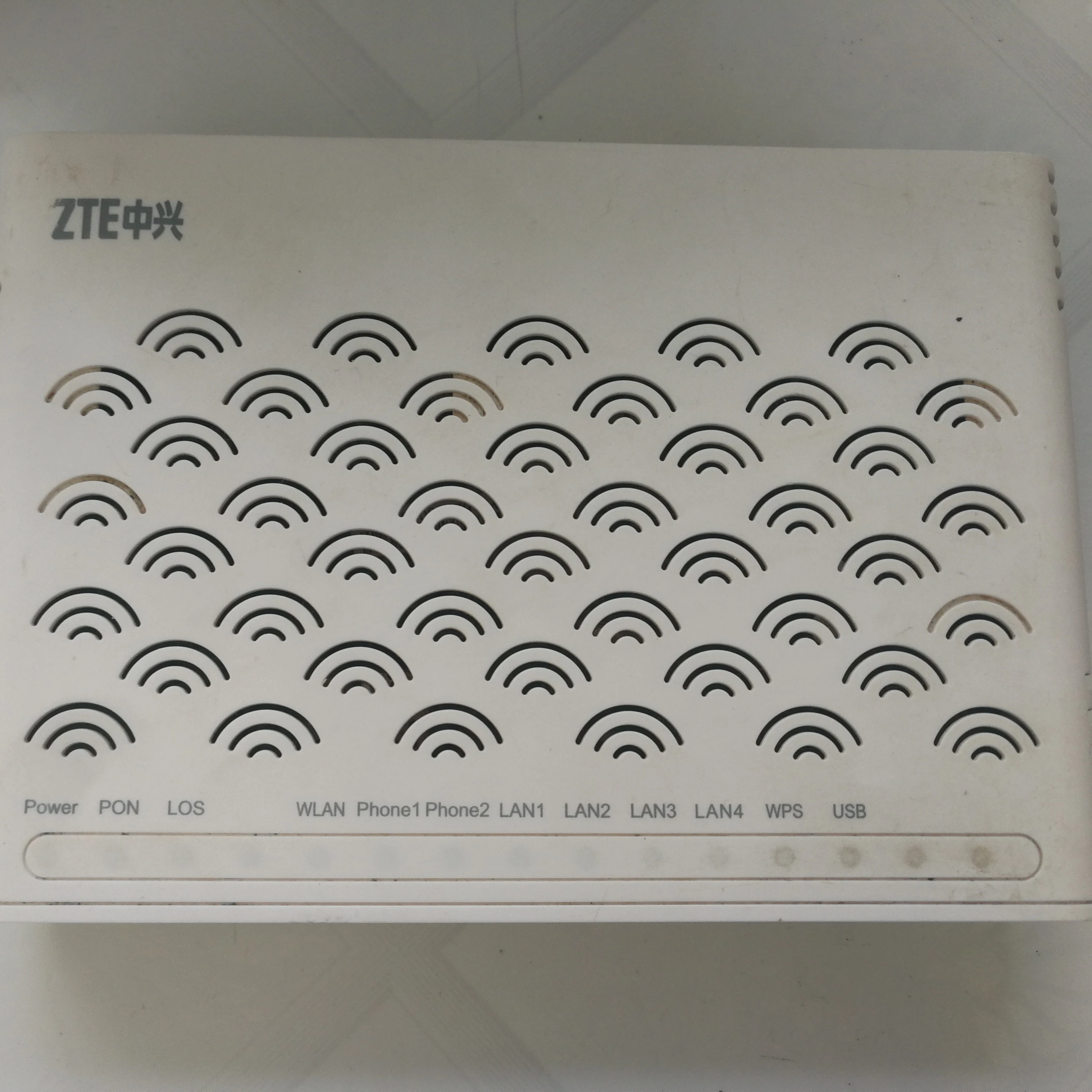 Used Second-hand ZTE F660 V5.0 onu gpon WIFI ont ZTE GPON ONU With/ without power adapter