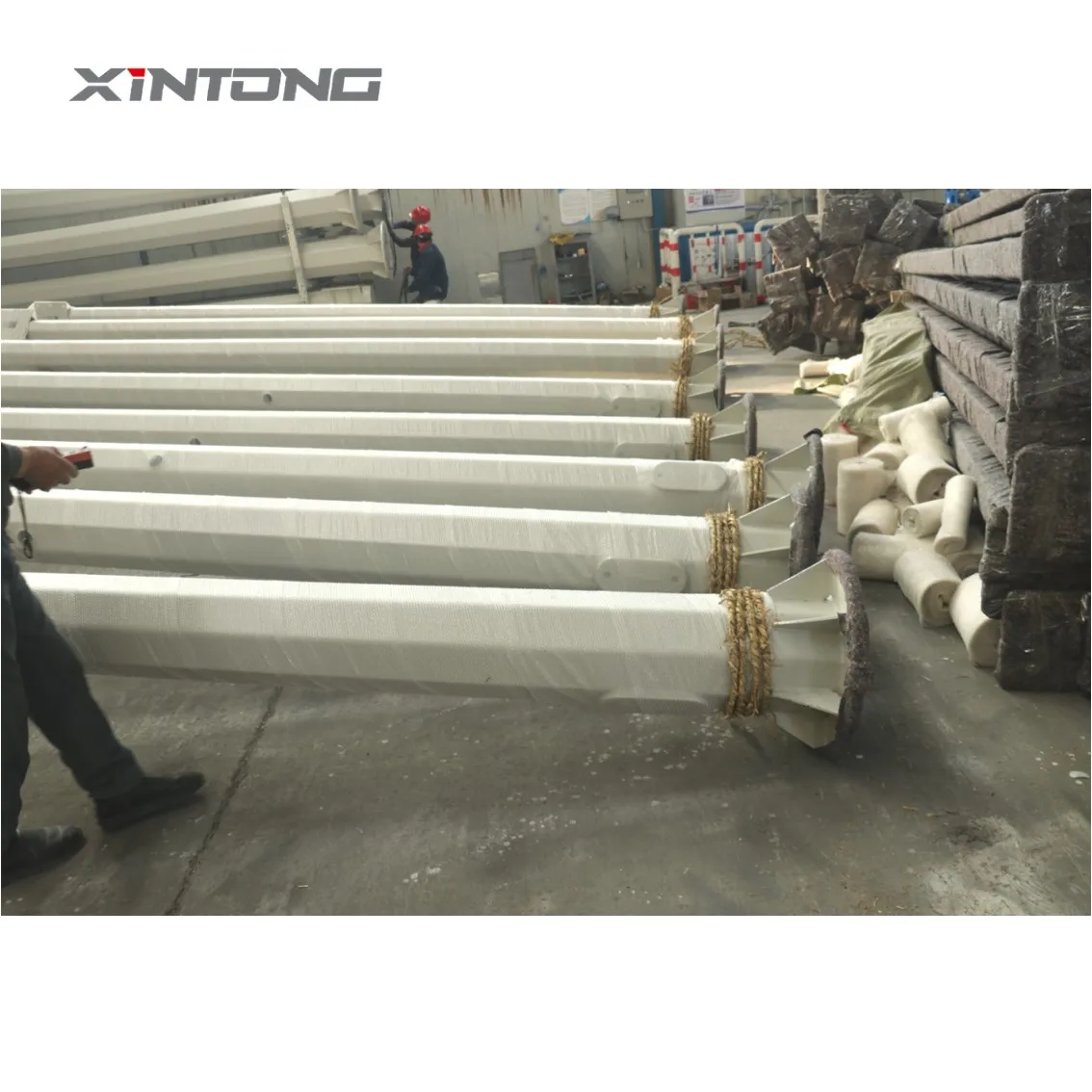 Однорычажный двухрычажный уличный фонарь XINTONG высотой 20 м