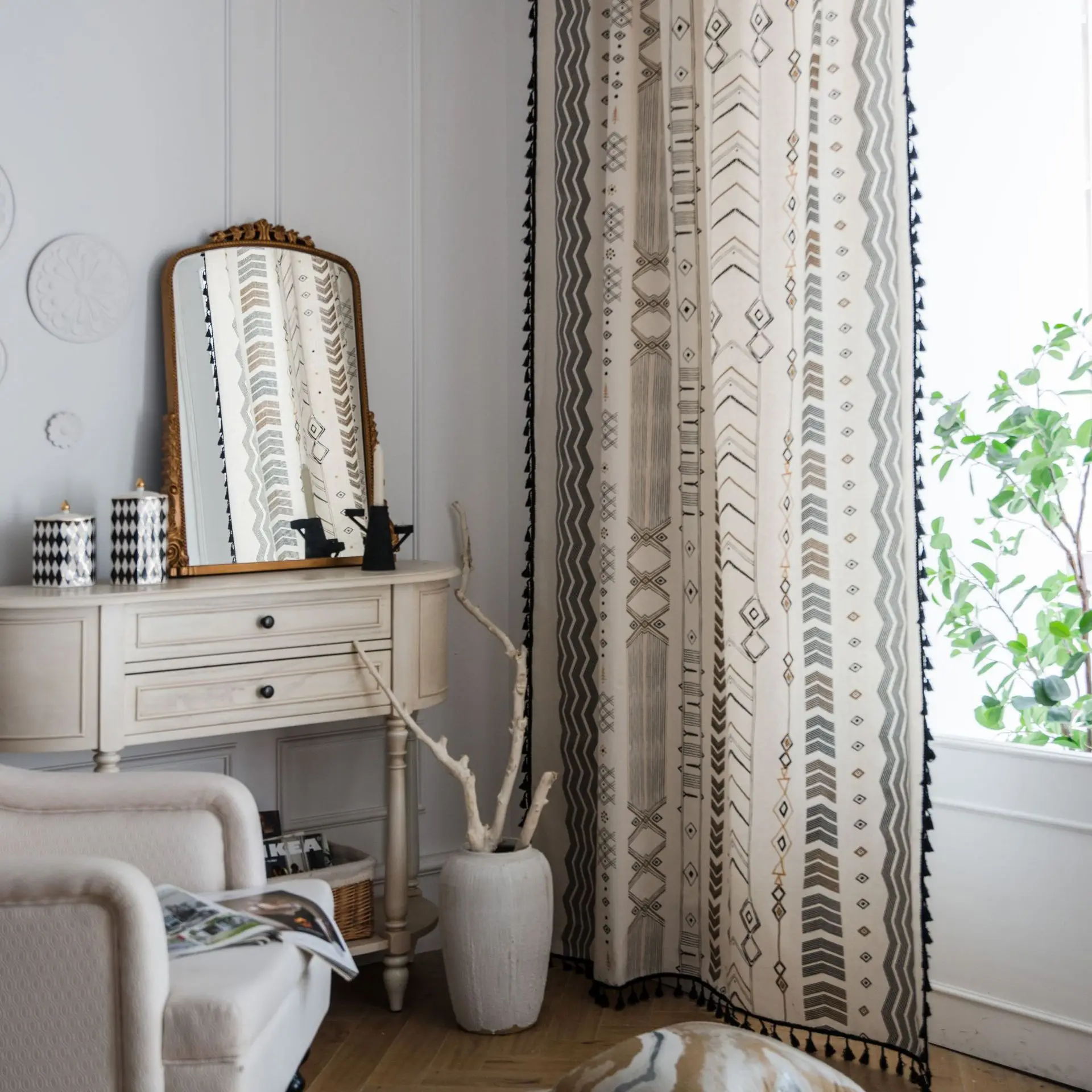 Wholesale Bohemian Cotton Linen Fabric Luxury Elegance Valance With Tassels Window Blackout curtain  for Living Room Bedroom