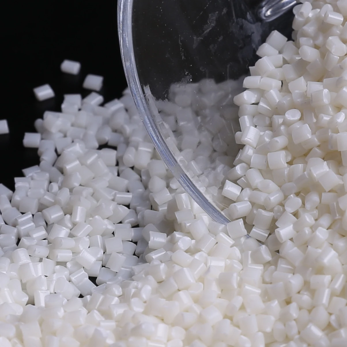 Rafia grade PP Sinopec Y2600 MFR 26 high toughness aging resistant for denier fiber , short fiber