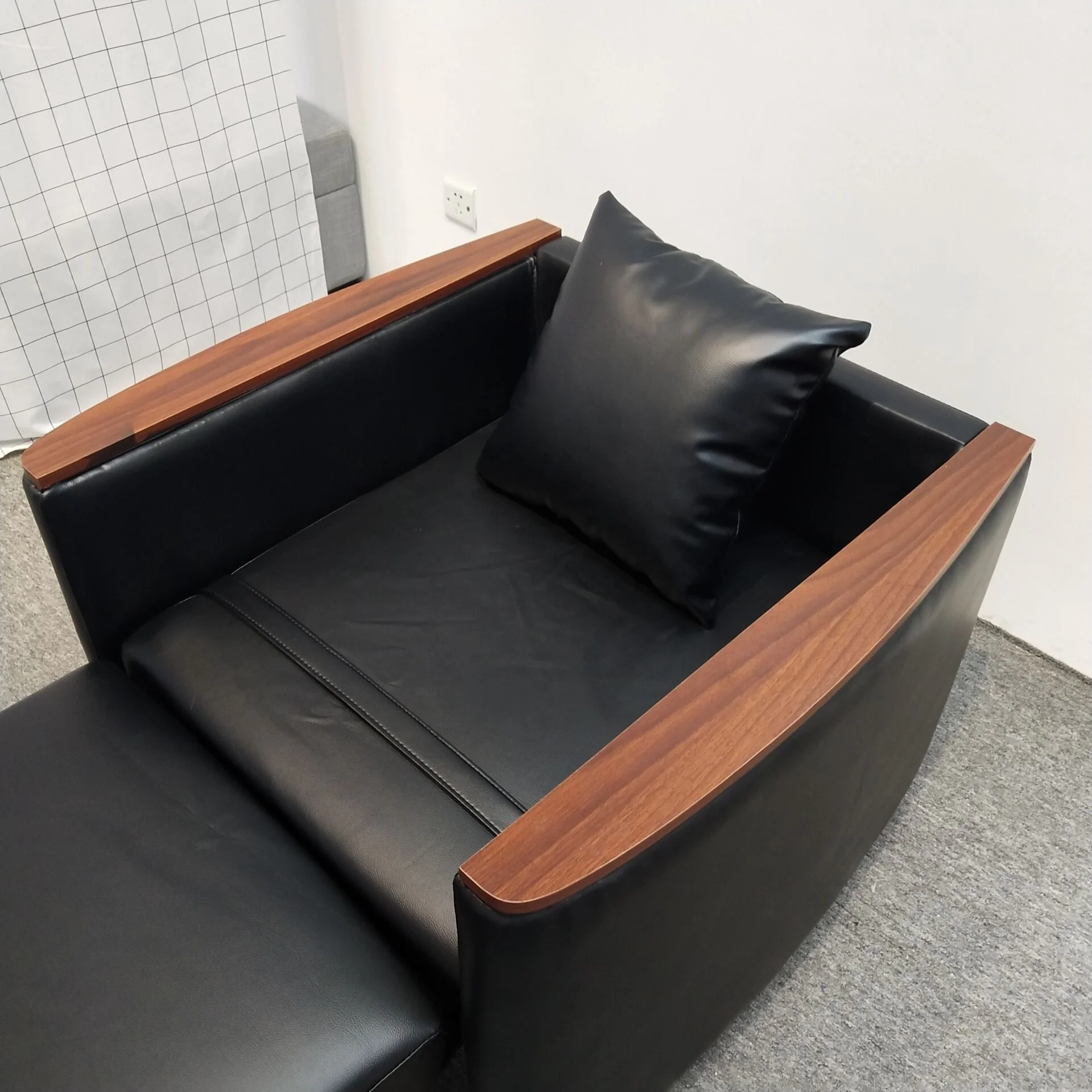 Modern customize sleeper couch recliner single sofa bed