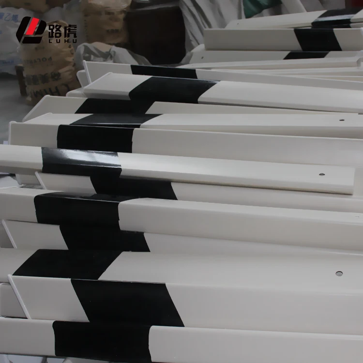 PVC Delineator Post Safety Guardrail Reflector road side guide post Delineator