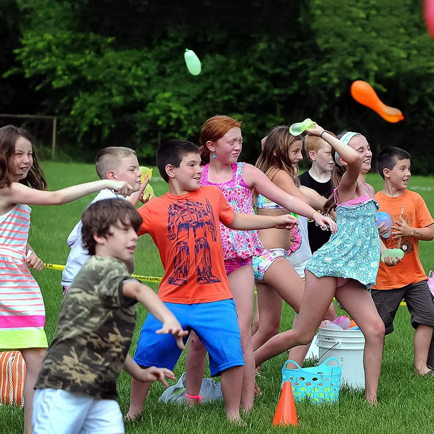 Colorful big water balloons on sale Reusable water balloons The children had a water fight