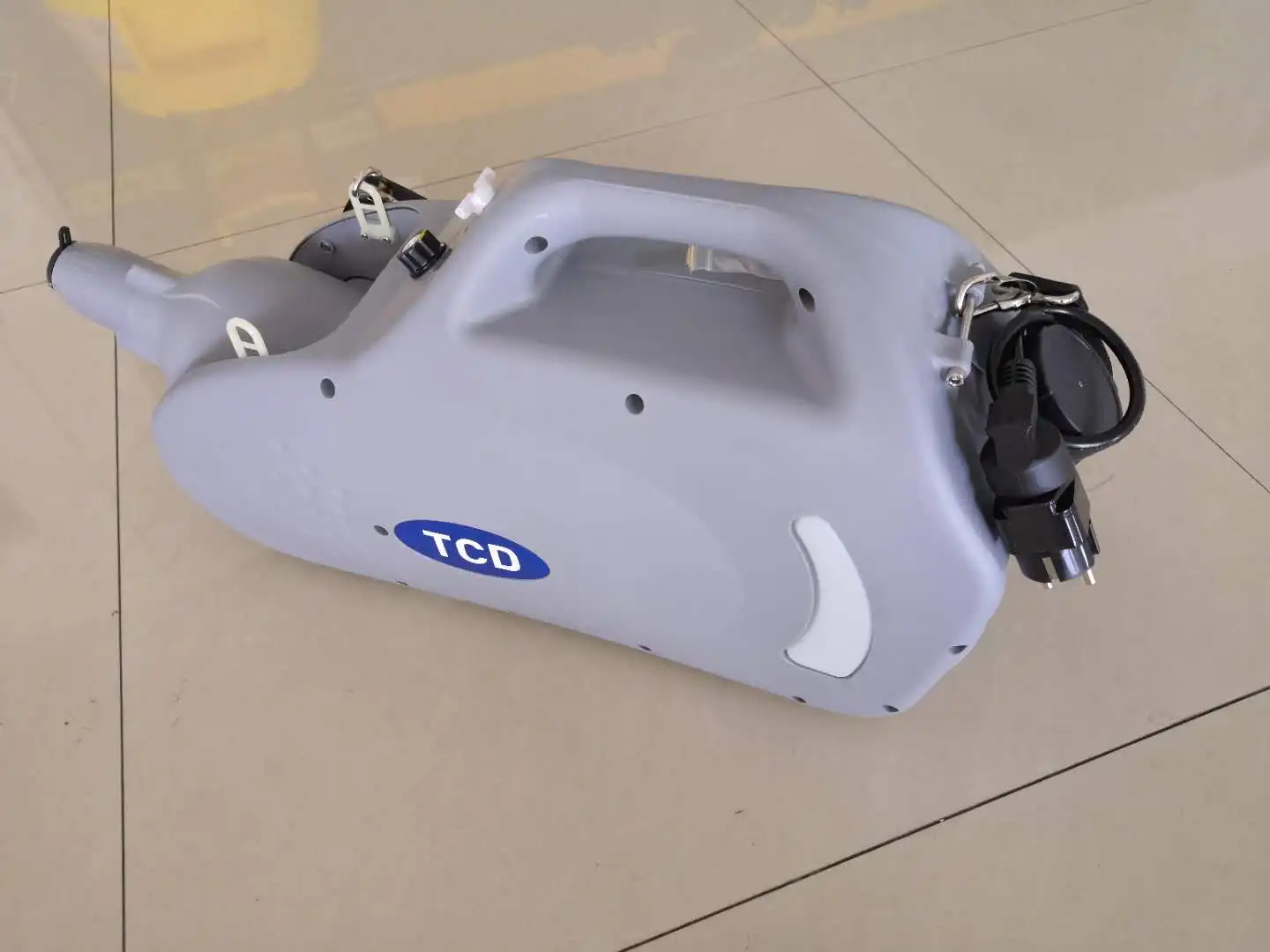 
2020 Powerful 2200W/1400W 220V/110V fogger machine and sprayer 12L disinfectanting sprayer 2020 Powerful 2200W/2200W 220V/110V fogger machine and sprayer 12L disinfectanting sprayer&nbsp;