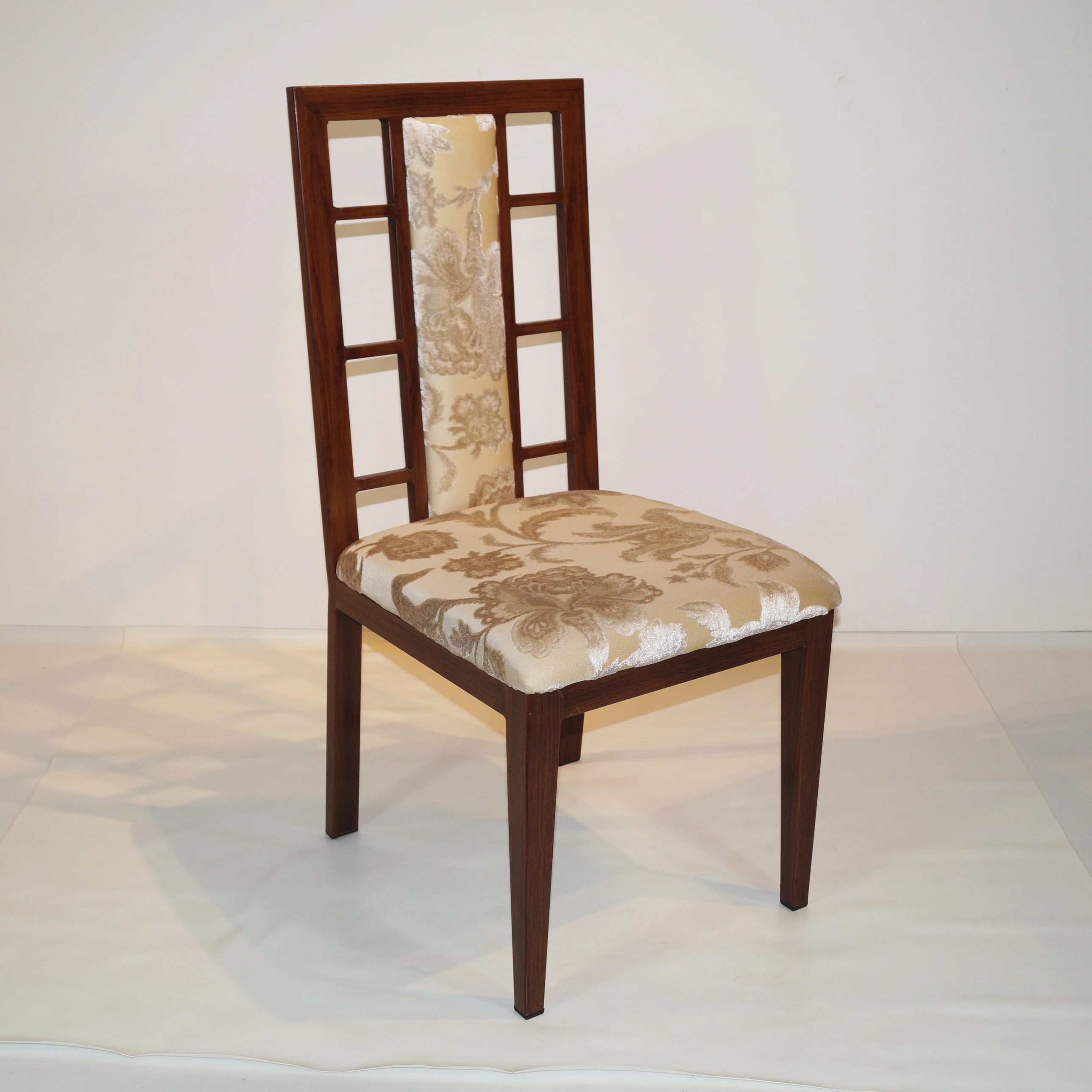 Traditional simple restaurant dining wood look chair for wholesale