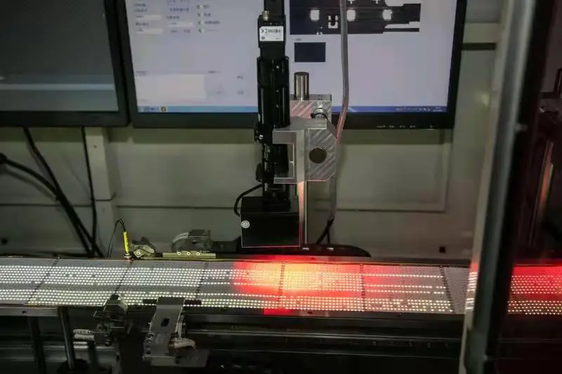 Диспенсер клея для производства духовки машина изготовления мягких 3d силиконовых ПВХ резиновых пластырей