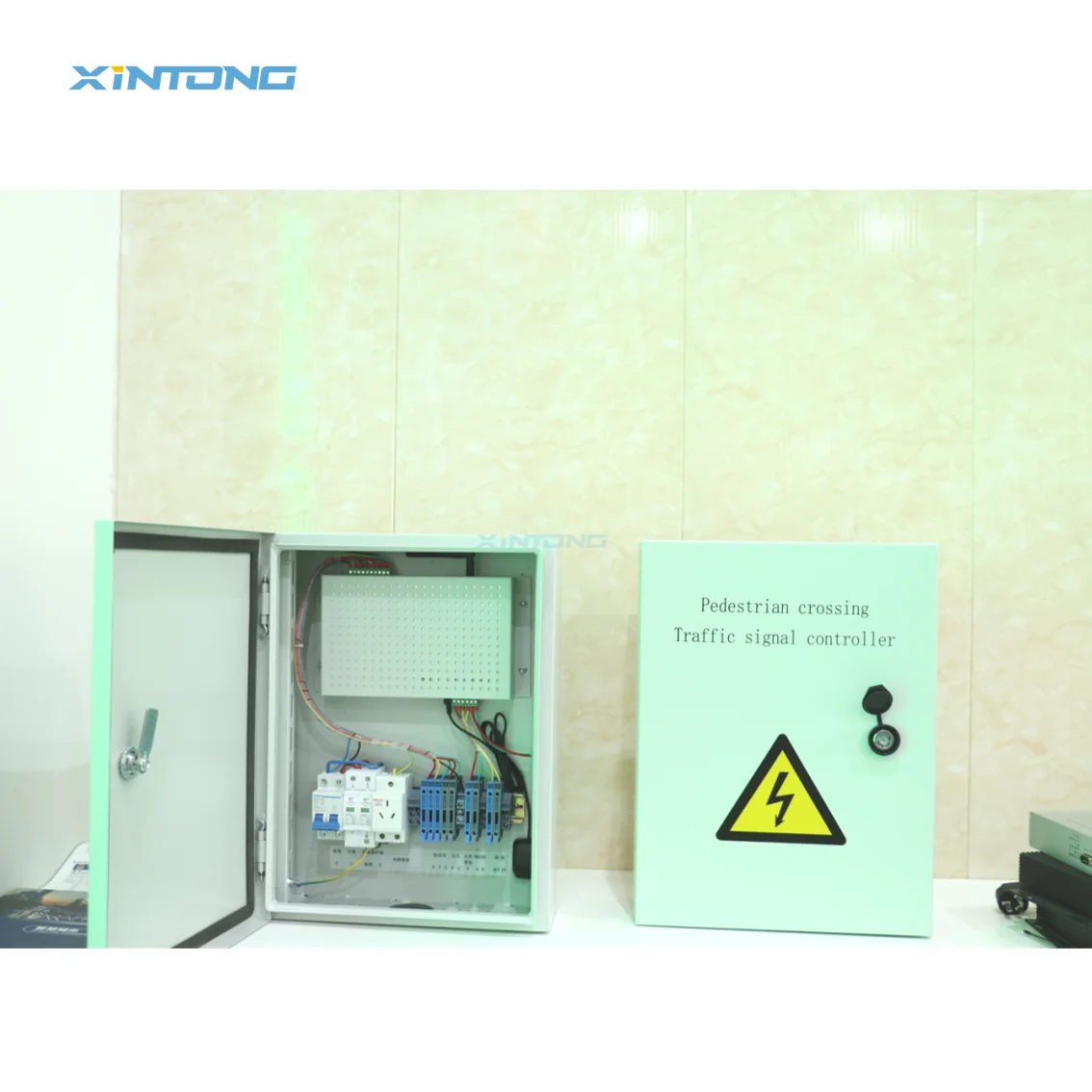 Smart Traffic Signal Controller Independent Traffic Control System Equipment