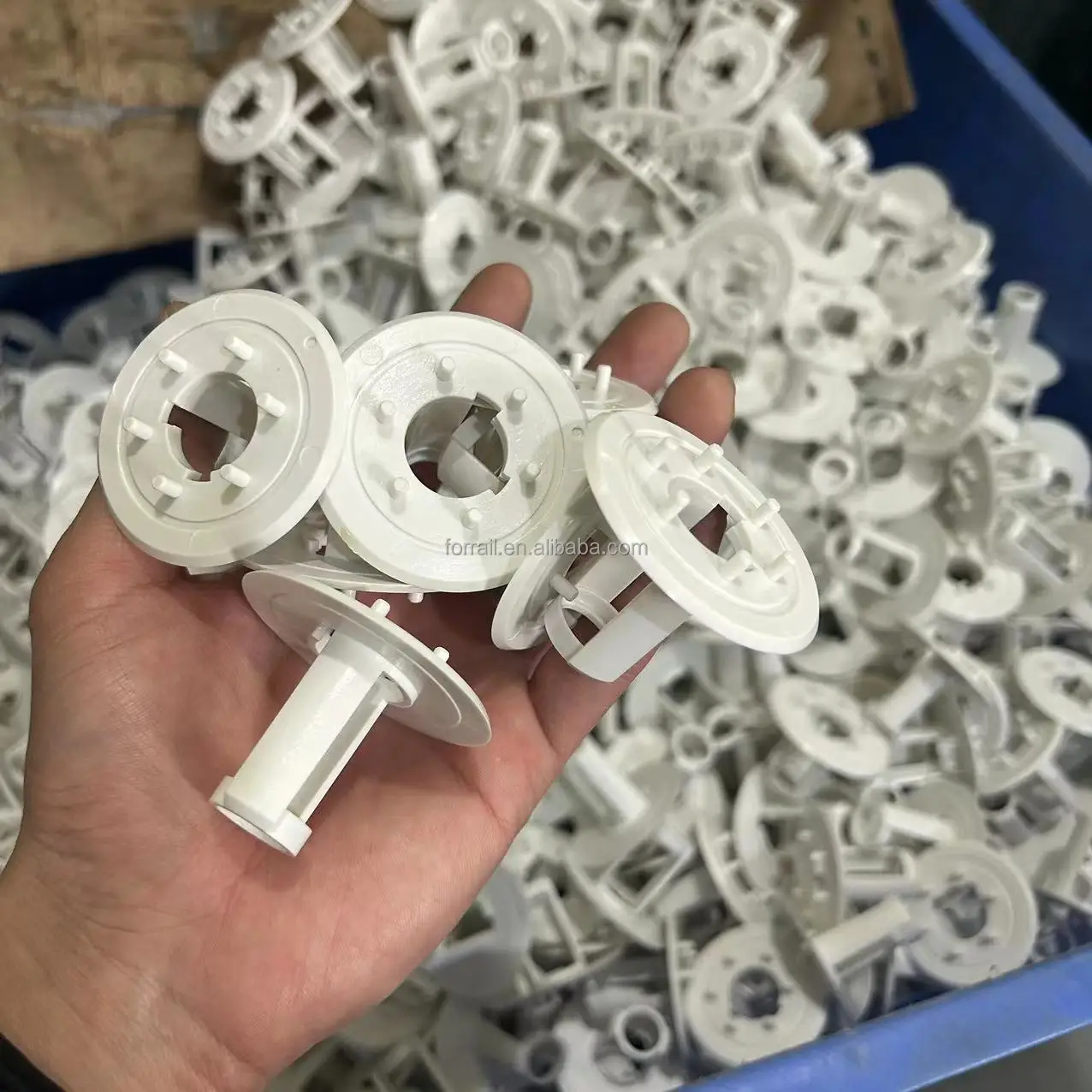 38mm  43mm Roller Blinds Components Black White Roller Clutch Bracket