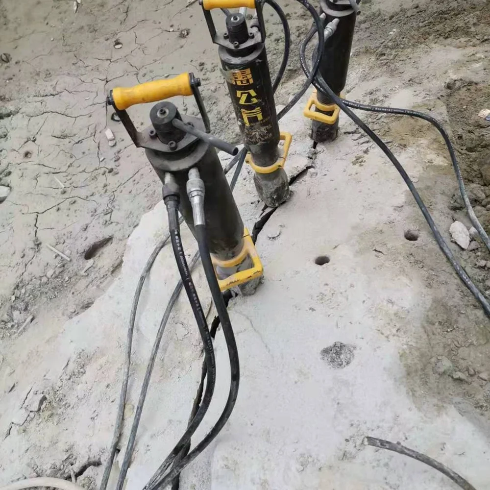 Dingli Machinery Handheld Rock Splitter An Effective Tool to Solve the Rock Problem in Narrow Space