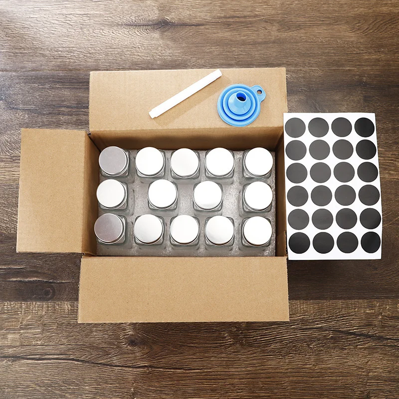 online hot sale Empty Square Pepper Glass Bottle 4oz 120ml Packaging Rectangle Spice Seasoning Jar With Shaker Screw Lid