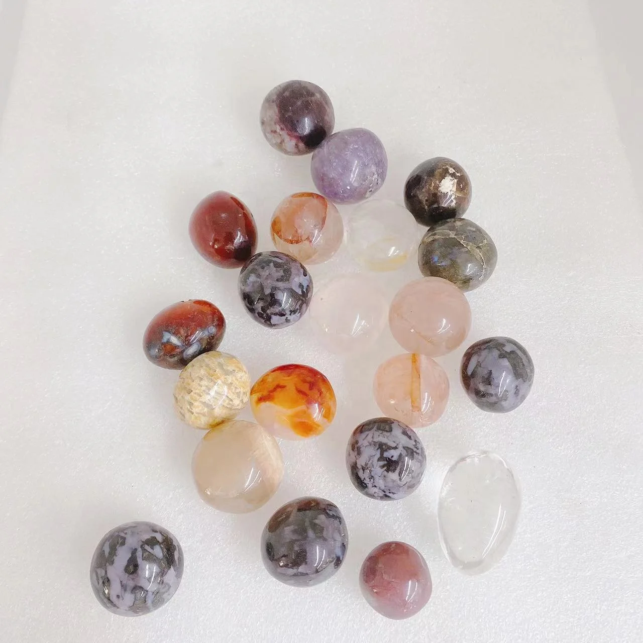 Factory Cheap Price Wholesale Natural Round Shaped Mixed Stones Crystal Healing Tumbled For Home Decoration