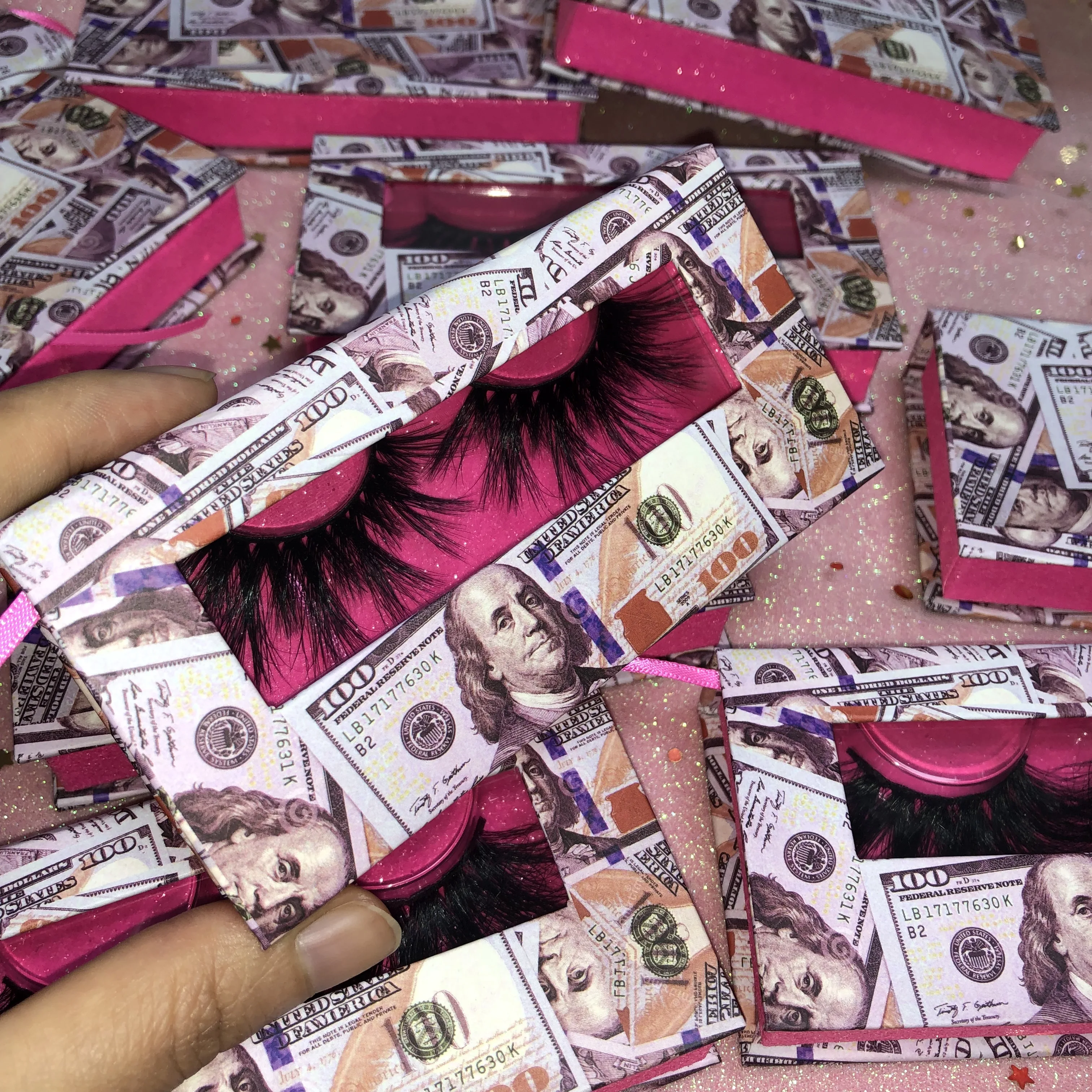 Free Sample 25mm Mink Eyelashes Fluffy Strip Eyelash Custom Lashbox Private Label 5D 8D Mink Lashes