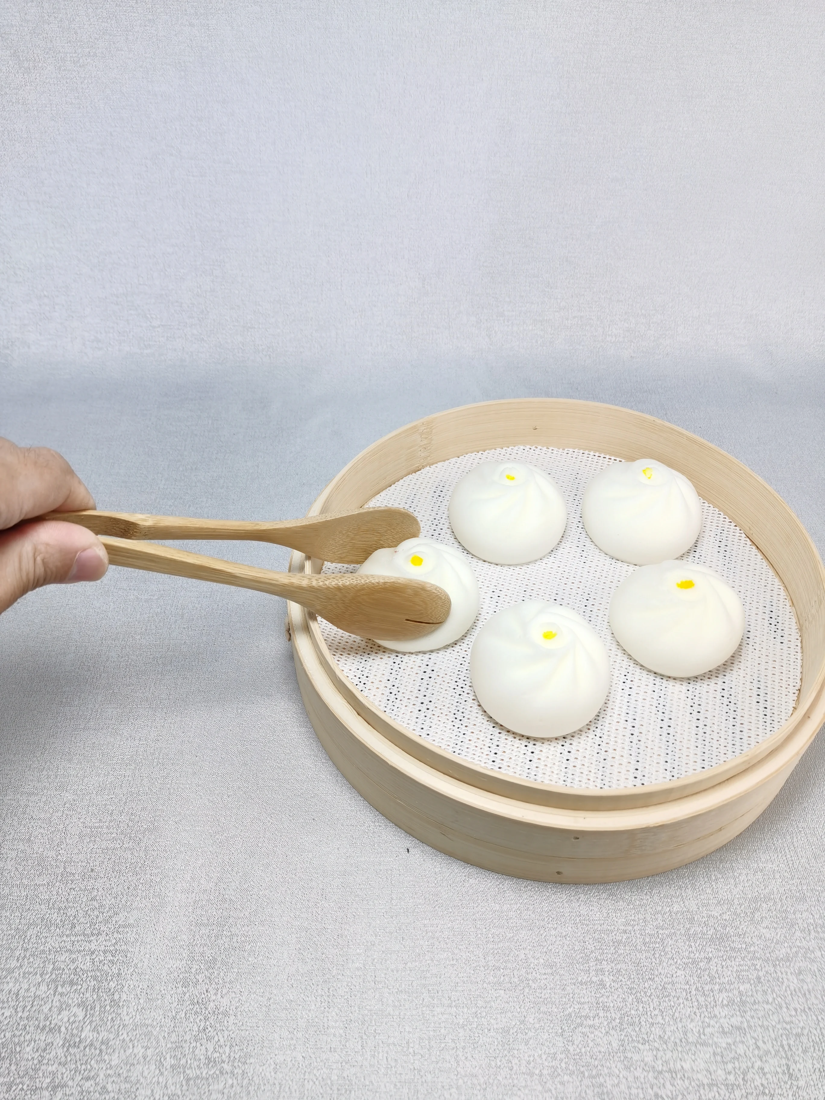 Wholesale Natural Kitchen Utensil Clips For Cooking And Baking Bamboo Wooden Toast Tongs With Hanging Holes