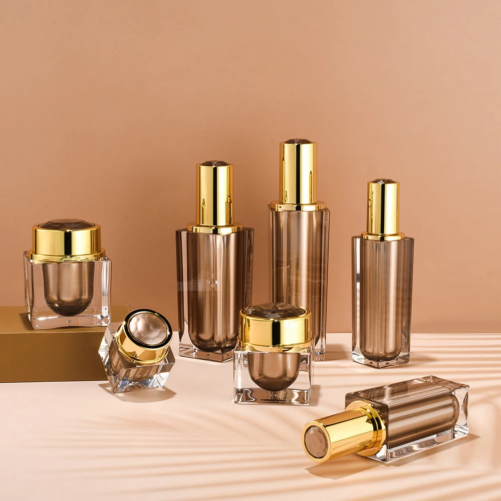 Wholesale Free Sample Empty Flat Square Cosmetic Plastic Bottles and Jars Set 30ml 50 ml 100ml Skincare Bottles Packaging Luxury