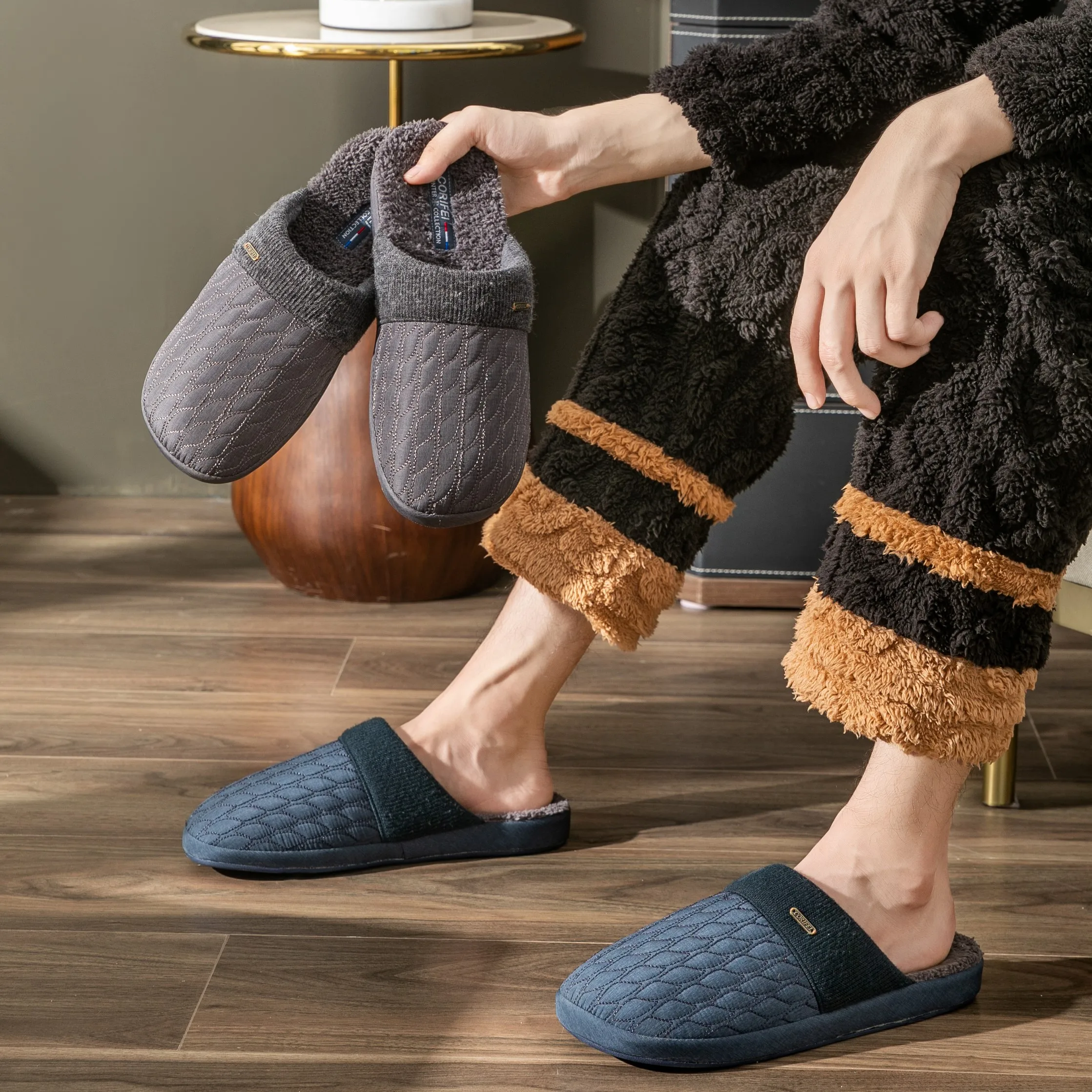CORIFEI Winter slippers Outdoor and Indoor Velvet Home slippers for Men
