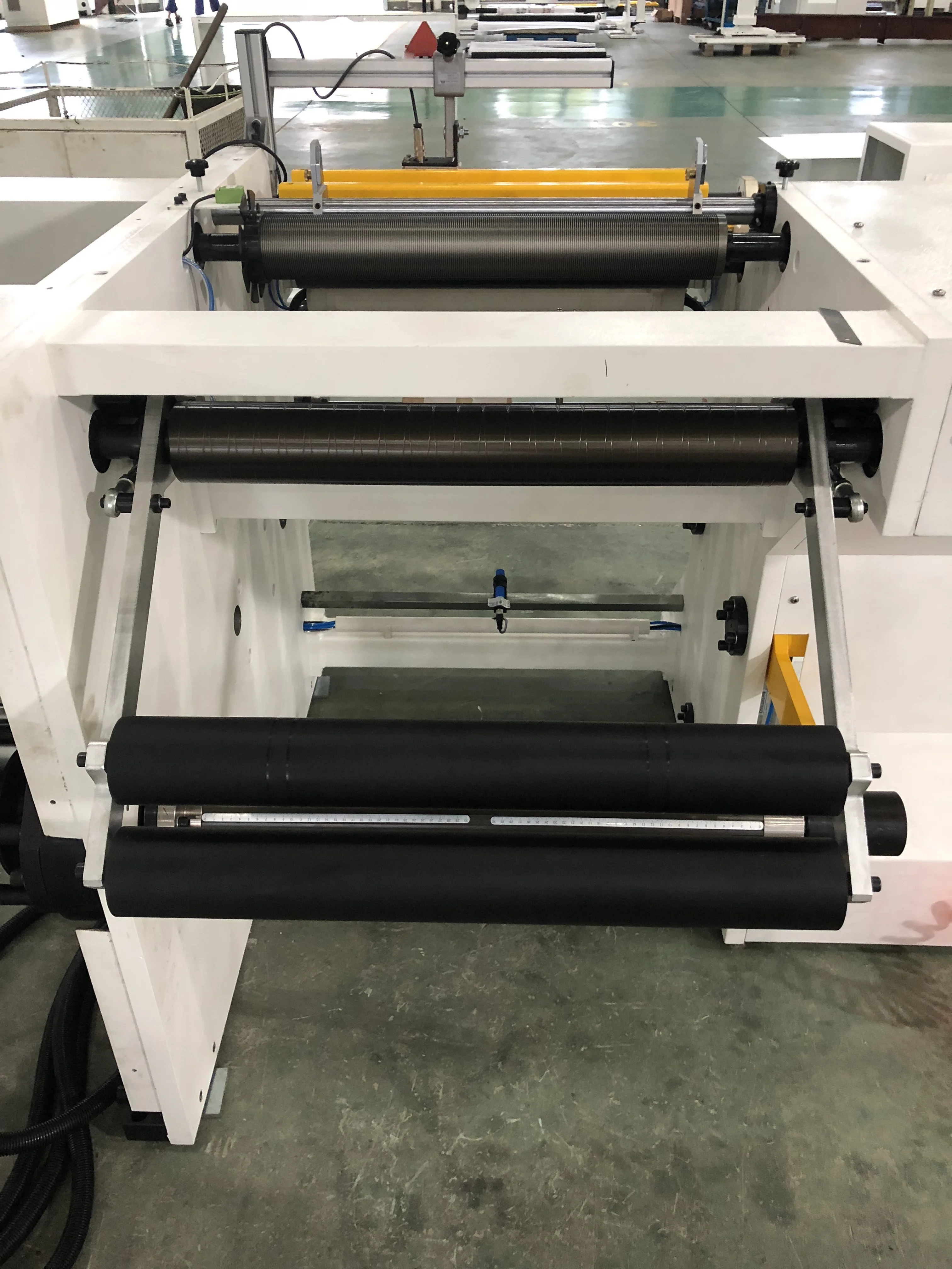 
Rewinding machine for madical using baby diaper PE breathable lamination printing film slitting machine 