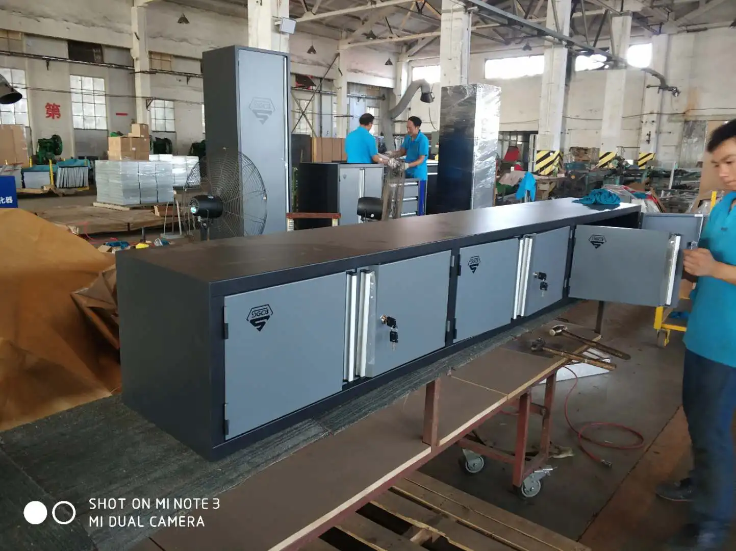 Personalized Design Powder Coat Steel Garage Cabinets Storage Systems