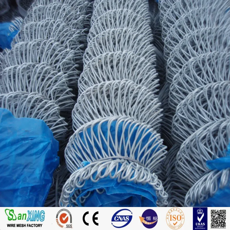 Low Price PVC Coated Galvanized Diamond Cyclone Wire Mesh Rolls woven wire mesh 6ft Chain Link Fence For Sale