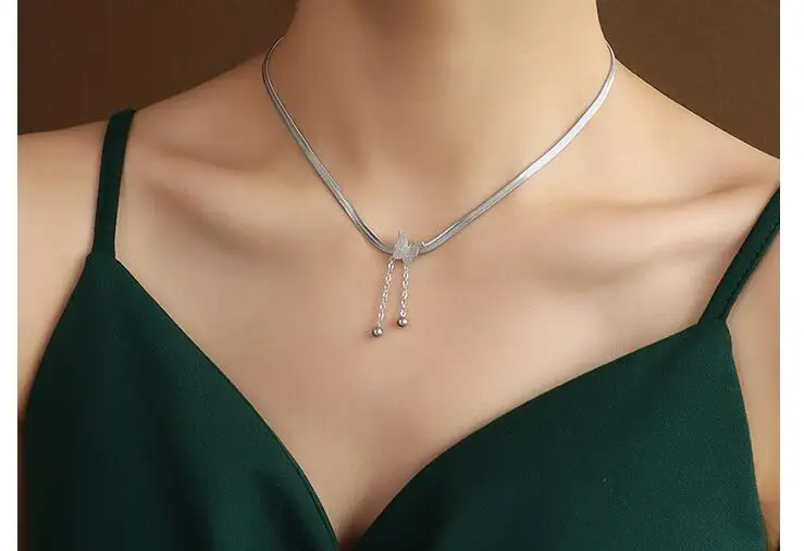 AZL Razor chain frosted butterfly steel ball sexy necklace snake chain