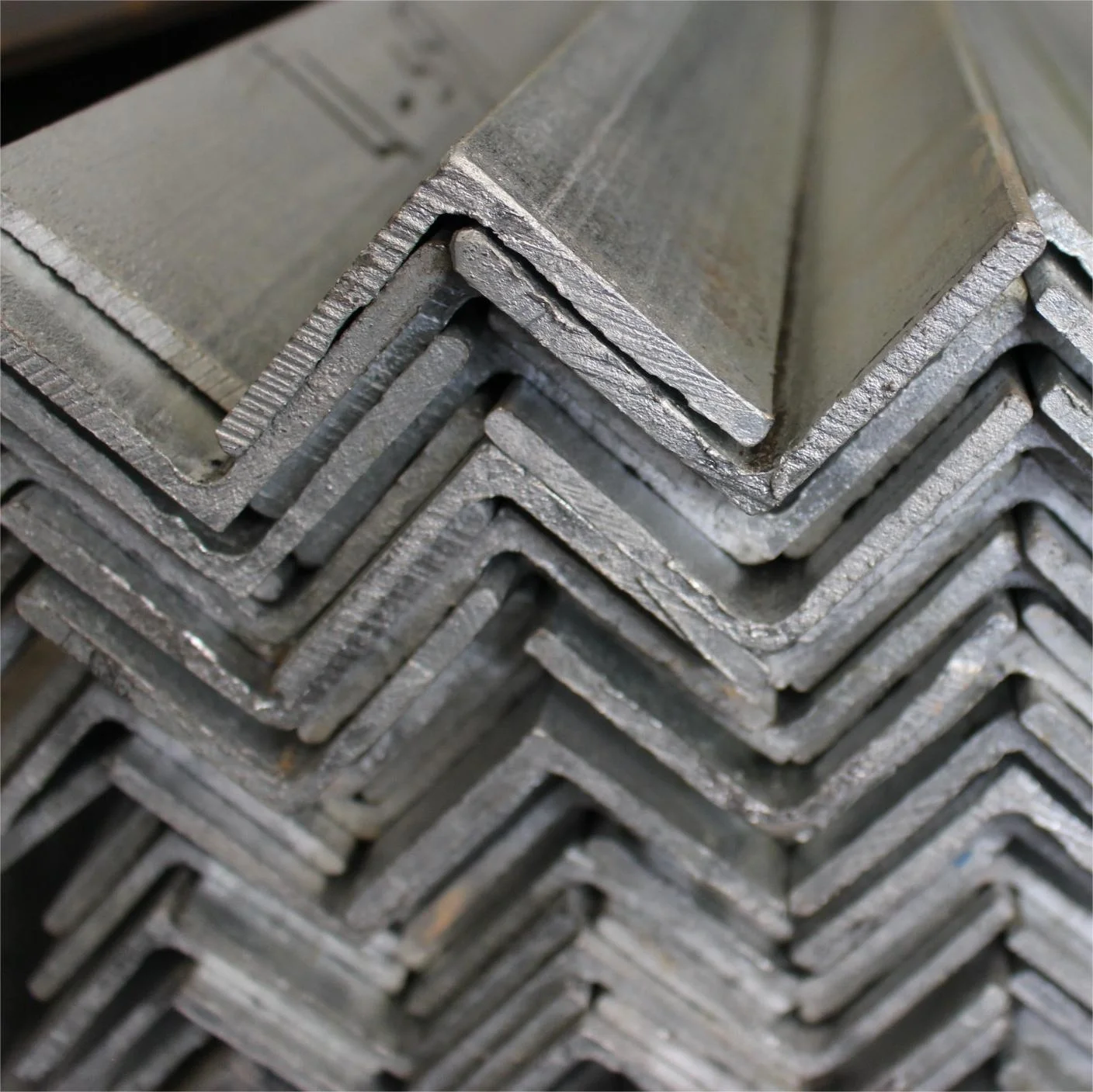 Galvanized  material steel Angle steel 30X30  triangle  63X40  50X50 Angle iron