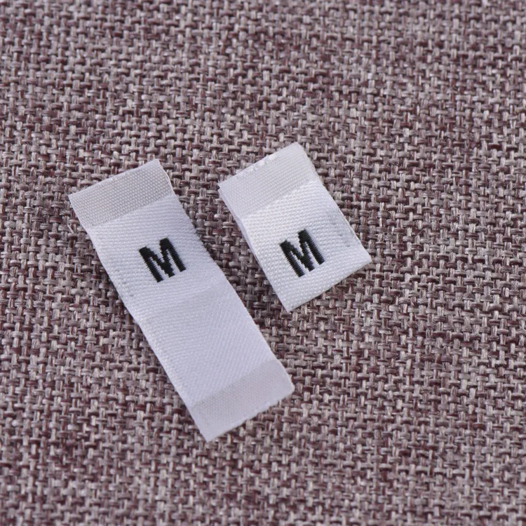 cheap standard stock size centerfold woven labels