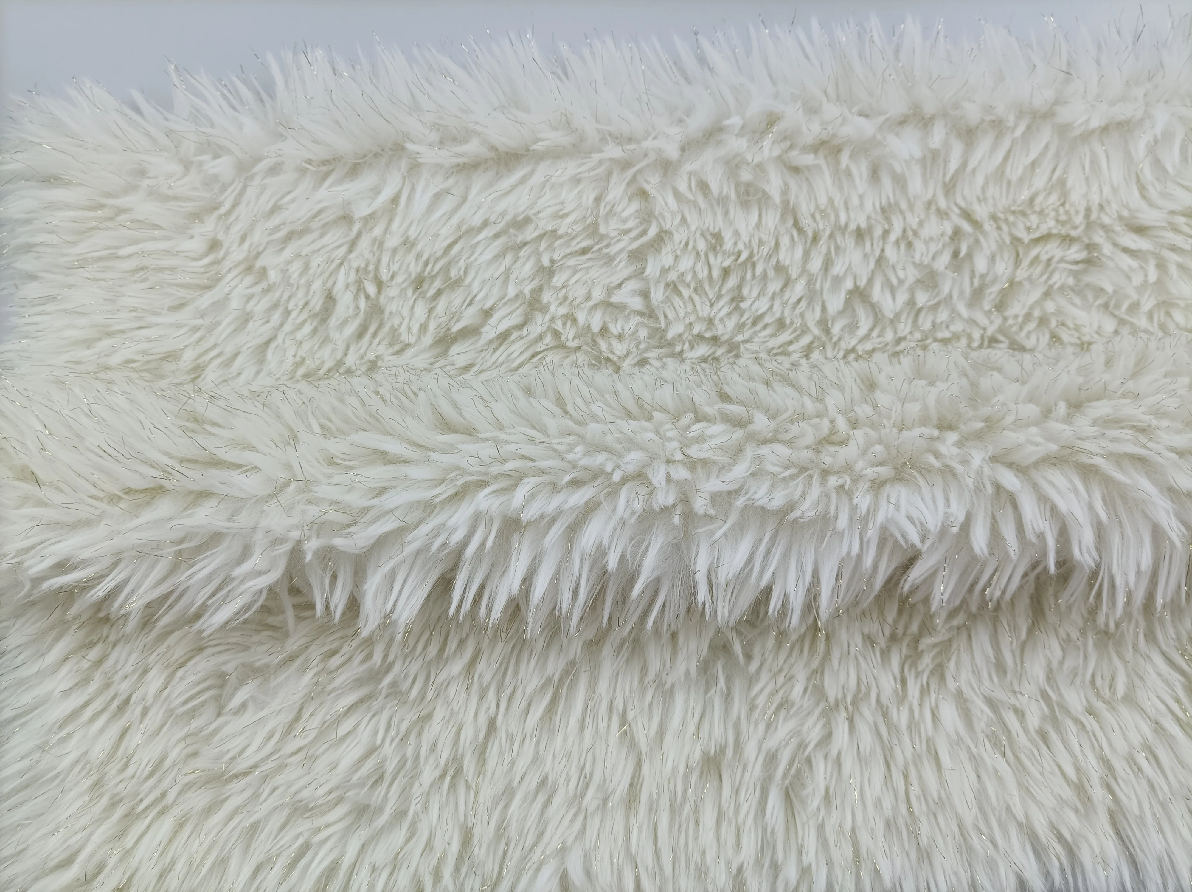 Stylish Sequined Long Pile Shaggy Rabbit Faux Fur Fabric for Blanket/Coat/Fur Collar/Shawl