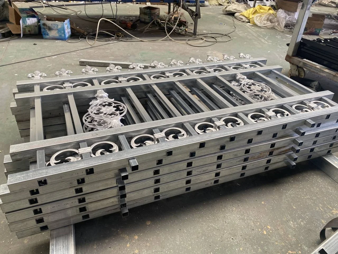 High Quality Wrought iron fence New design galvanized steel ornamental decorative iron fence panel for garden