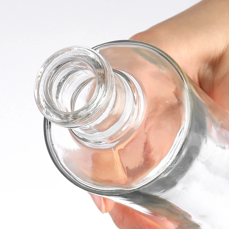 Popular All Over The World Glass Vodka Bottles 500Ml Wine Bottle Glass Glass Wine Bottle