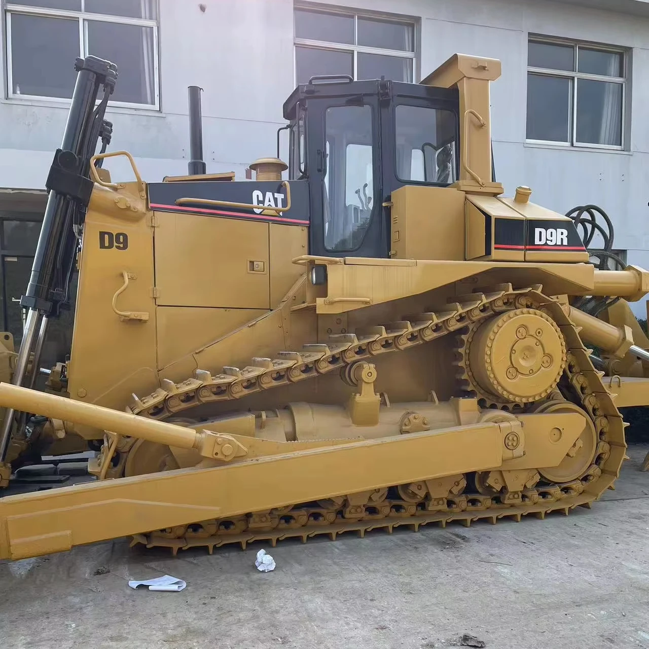Free Shipping Caterpillar Secondhand D9R Bulldozers with Good Price Used Cat D6G D7R D8r D9R D12 Bulldozers in Shanghai