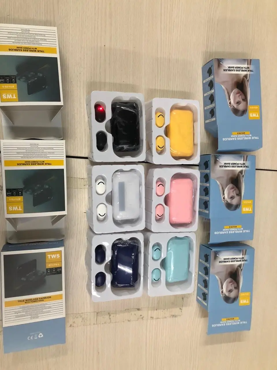 F9 Wireless in-ear headphones Earphone With LED Display mirror Audifonos Inalambricos Gamer Auriculares y Auriculares internos