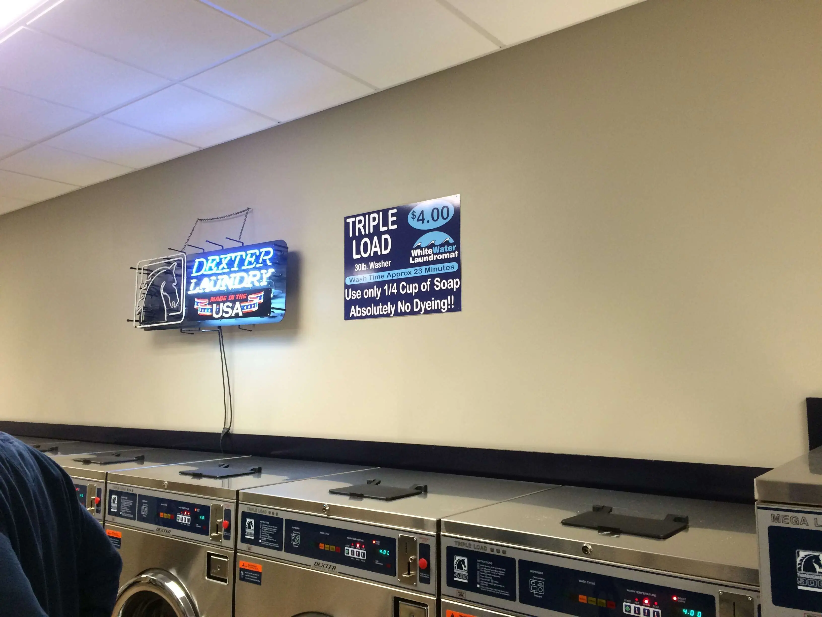 Oem china suppliers car garage glass custom neon sign vintage metal can las vegas neon light sign