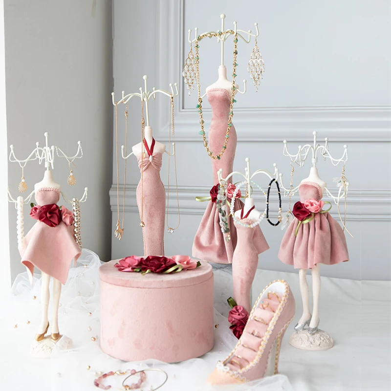 wholesale  Fashion women Pink Jewelry Display Stand Set jewelry mannequin doll display rack jewelry holder for store decor