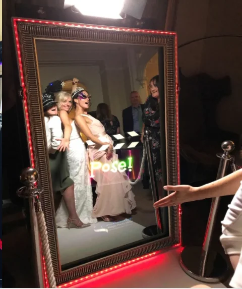 65 дюймов интерактивный сенсорный ЖК-экран для рекламы photo booth киоск