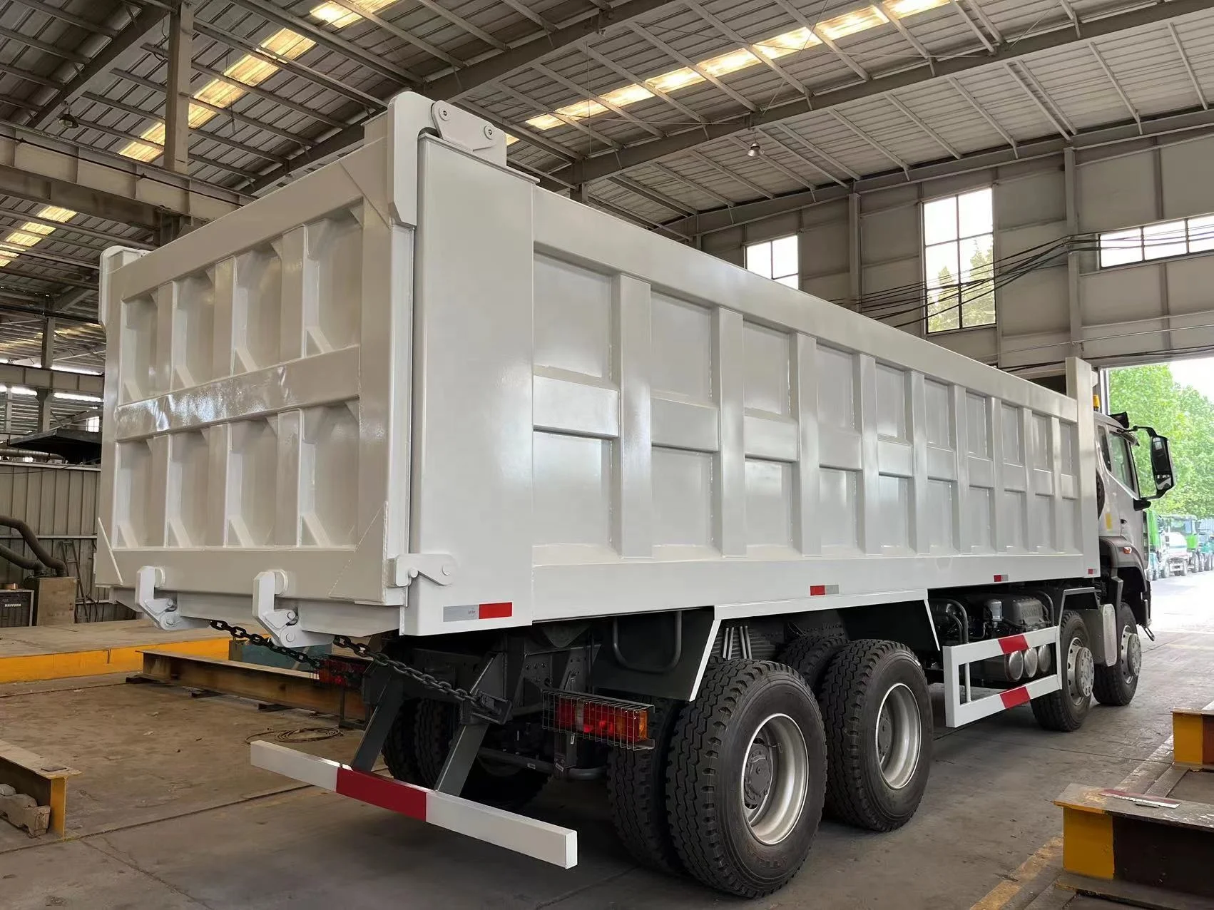 SINOTRUK NX 8*4 New Dump Truck Brand New 12 Tyre HOWO N Dump Truck For Sale New Tipper Truck Price