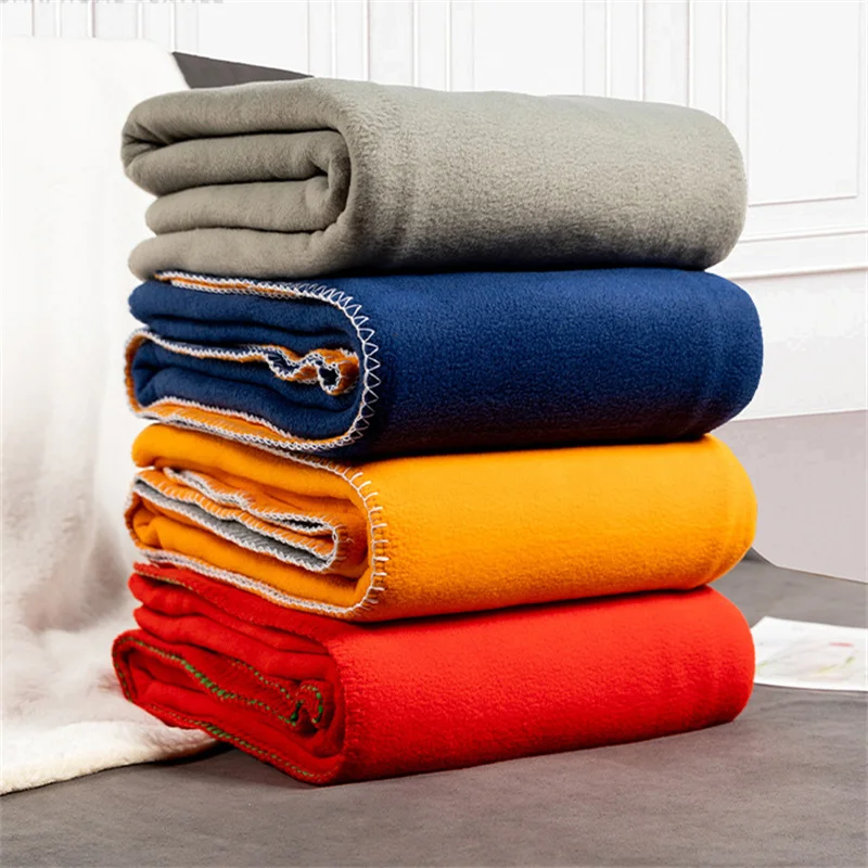 Inexpensive Anti Pilling Soft Plush Twotone 160gsm Poly-Fiber Yarns, Thermal Polar Fleecy Outdoor Throw Blanket