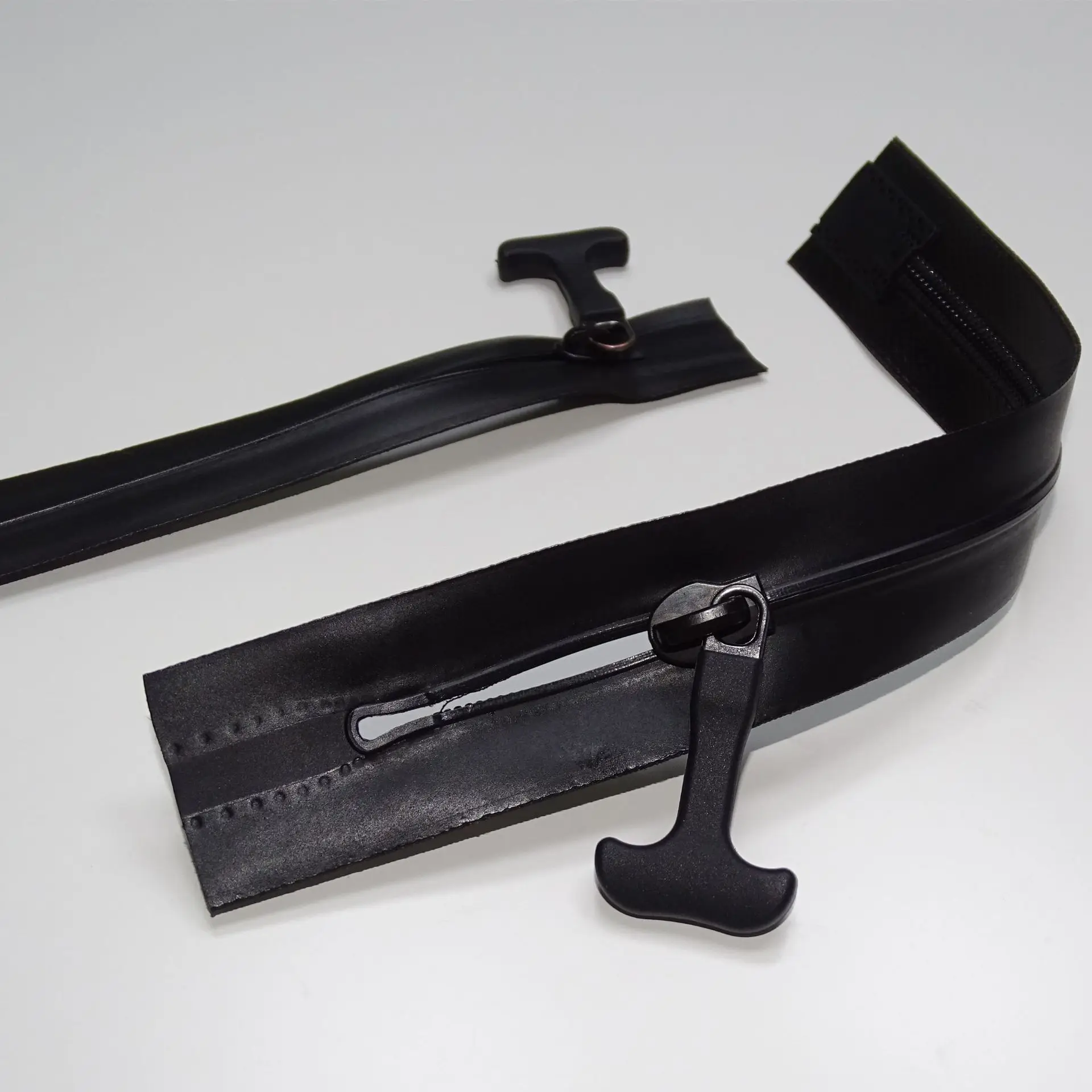 Factory Custom 5# 8# #10 Airtight Waterproof Resin PVC Zipper Strong Black Blue Waterproof TPU Airtight zipper