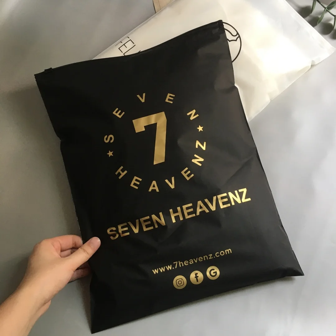 Customized biodegradable black EVA plastic frosted zipper bag clothing garment hoodies t-shirt packaging ziplock pouch