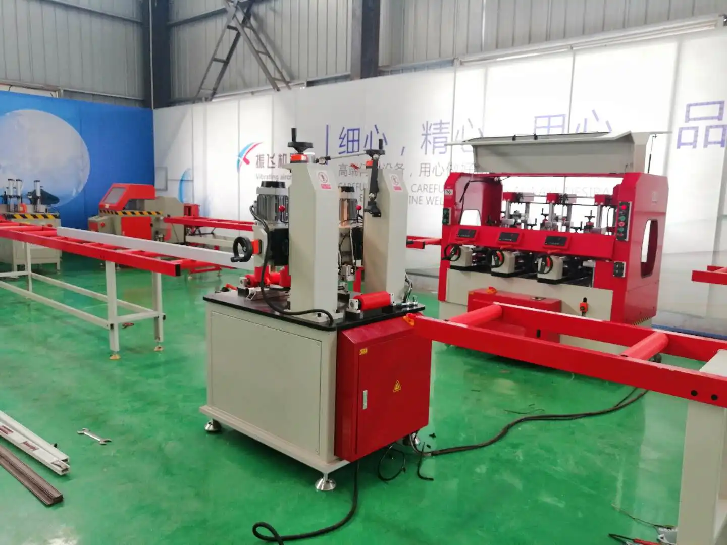 Jinan 3 Axis CNC Drilling and Milling Machine for Aluminum Profiles