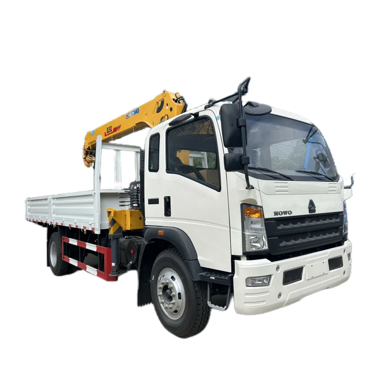 Euro 5 Howo 4*2 6-wheel 3ton crane mounted truck with  a long cargo box 4ton truck mount hydraulic crane factory price