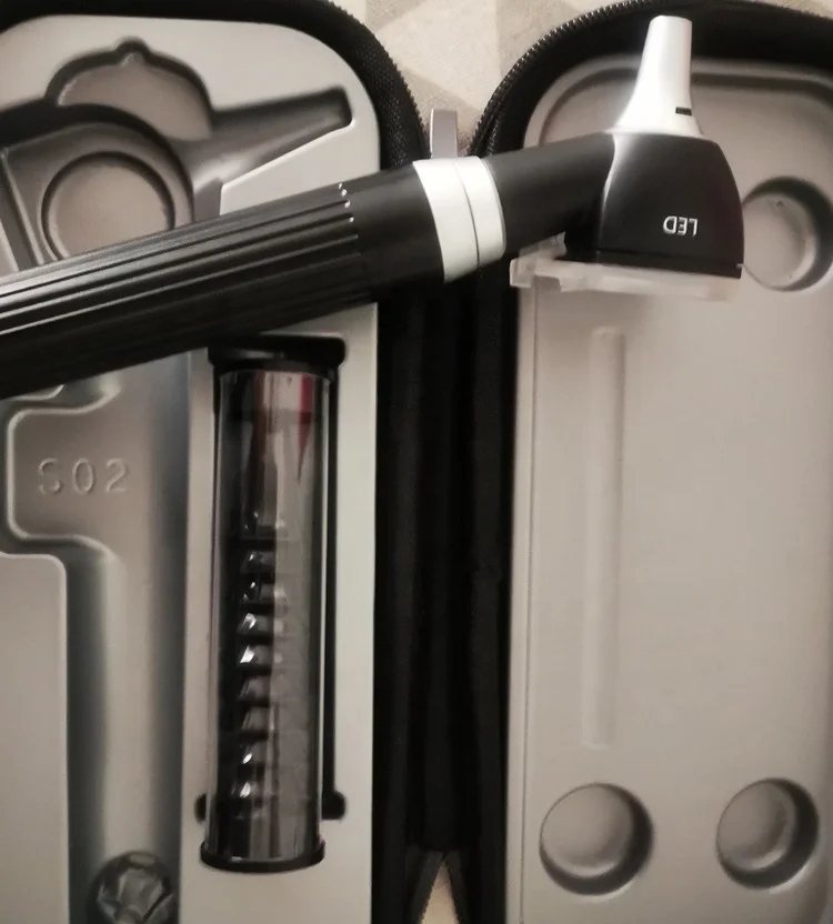 ENT products ML-OT8C  LED Pocket Fiber Otoscope with free speculums  and zipper case