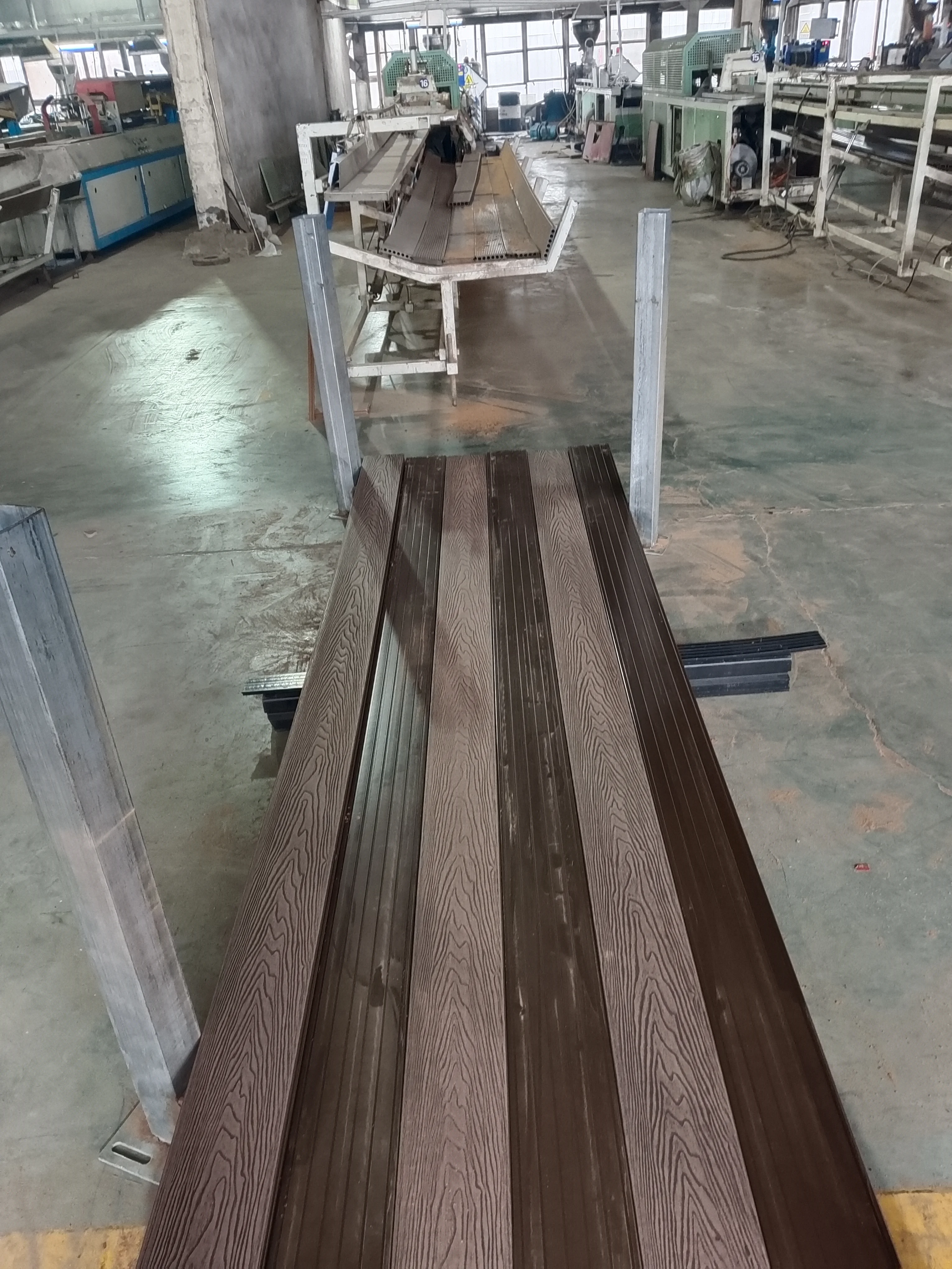 2023 hot selling Composite plastic eco-friendly endurable  outdoor coextrusion wpc decking