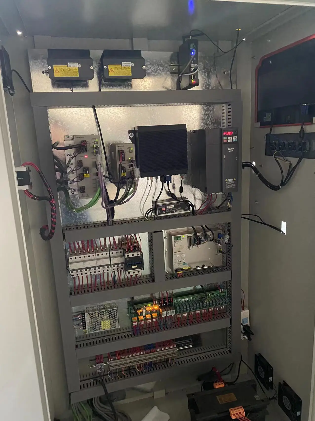 ATC  Aluminum Profile CNC Milling And Drilling Machine CNC router